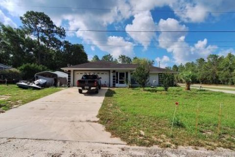 House in Citrus Springs, Florida 3 bedrooms, 126.81 sq.m. № 1747349 - photo 1