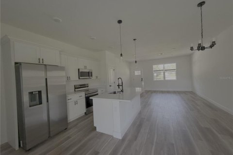 House in Citrus Springs, Florida 4 bedrooms, 141.03 sq.m. № 2224492 - photo 3