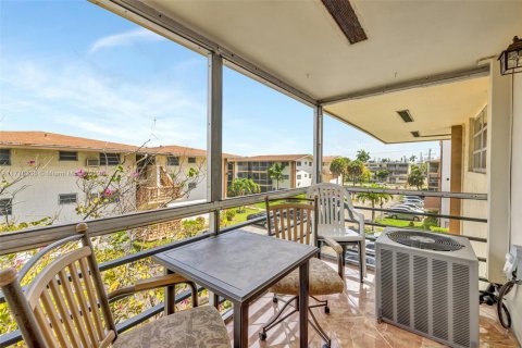 Condominio en venta en Miami, Florida, 1 dormitorio, 82.03 m2 № 2034593 - foto 6