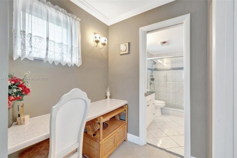 Condominio en venta en Miami, Florida, 1 dormitorio, 82.03 m2 № 2034593 - foto 18