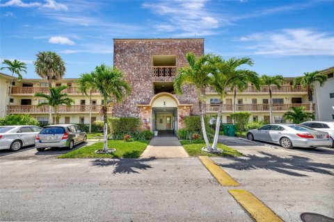 Condominio en venta en Miami, Florida, 1 dormitorio, 82.03 m2 № 2034593 - foto 23