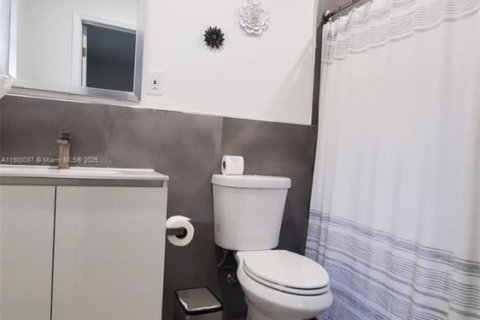 Снять в аренду виллу или дом в Майами, Флорида 3 спальни, 111.48м2, № 2015471 - фото 20