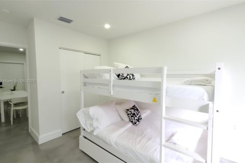 Снять в аренду виллу или дом в Майами, Флорида 3 спальни, 111.48м2, № 2015471 - фото 23