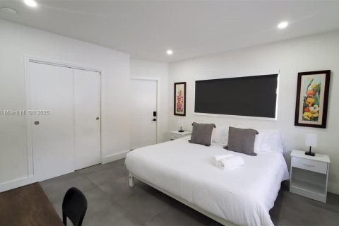 Снять в аренду виллу или дом в Майами, Флорида 3 спальни, 111.48м2, № 2015471 - фото 10