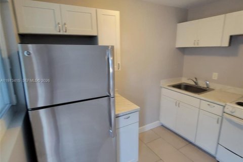 Villa ou maison à louer à Miami, Floride: 1 chambre, 55.74 m2 № 2033989 - photo 14
