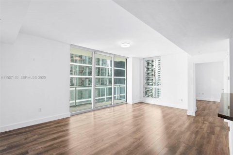 Copropriété à louer à Miami, Floride: 2 chambres, 94.48 m2 № 1987974 - photo 2