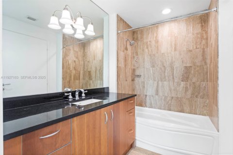 Copropriété à louer à Miami, Floride: 2 chambres, 94.48 m2 № 1987974 - photo 20