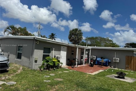 Propiedad comercial en venta en Fort Lauderdale, Florida, 145.39 m2 № 1714145 - foto 7