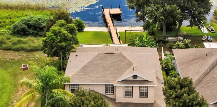 Villa ou maison à Tavares, Floride 4 chambres, 241.82 m2 № 1903643