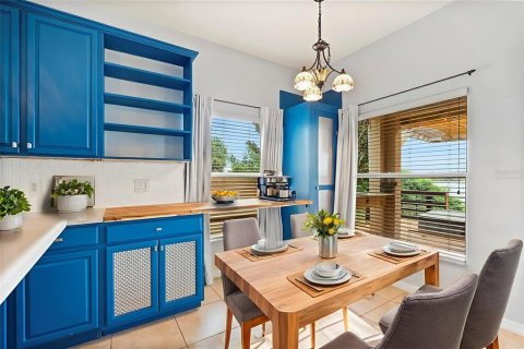 Villa ou maison à vendre à Tavares, Floride: 4 chambres, 241.82 m2 № 1903643 - photo 12