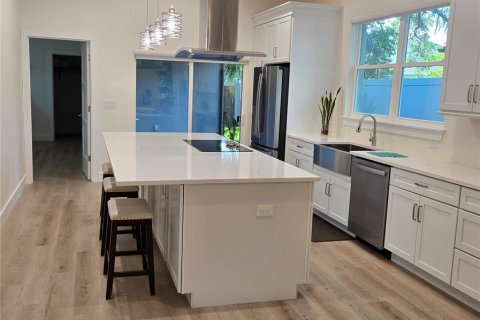 Villa ou maison à louer à Oviedo, Floride: 4 chambres, 213.12 m2 № 2107270 - photo 5
