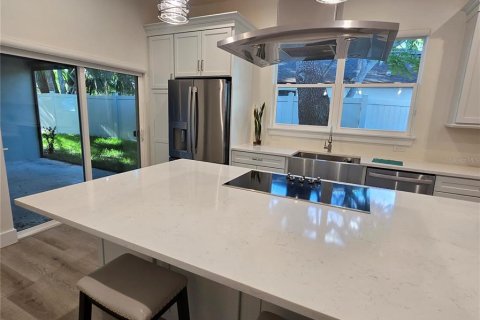 Villa ou maison à louer à Oviedo, Floride: 4 chambres, 213.12 m2 № 2107270 - photo 8