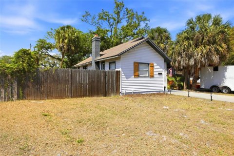 House in Saint Petersburg, Florida 2 bedrooms, 85.47 sq.m. № 2233380 - photo 2
