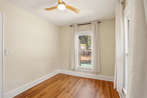 House in Saint Petersburg, Florida 2 bedrooms, 85.47 sq.m. № 2233380 - photo 21