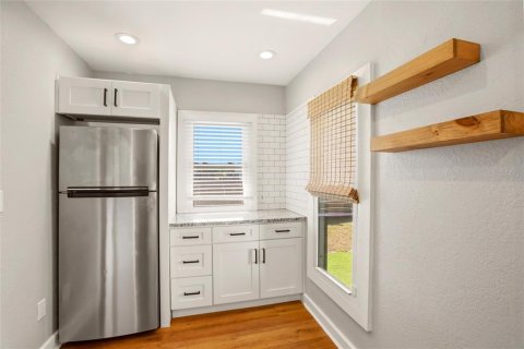 House in Saint Petersburg, Florida 2 bedrooms, 85.47 sq.m. № 2233380 - photo 16