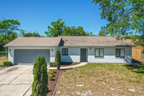 House in Port Orange, Florida 3 bedrooms, 105.54 sq.m. № 1640648 - photo 1
