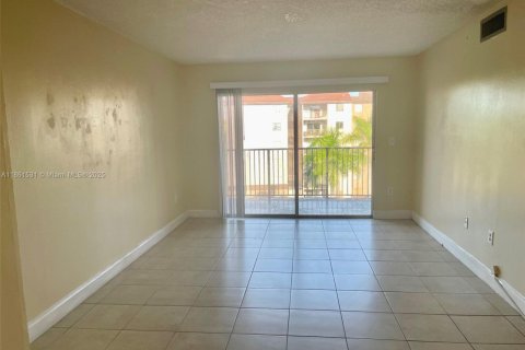 Copropriété à louer à Miami, Floride: 2 chambres, 81.48 m2 № 1890695 - photo 4