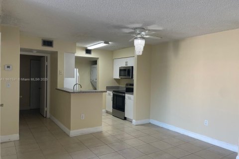 Copropriété à louer à Miami, Floride: 2 chambres, 81.48 m2 № 1890695 - photo 22