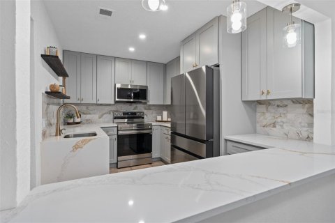 Copropriété à vendre à Orlando, Floride: 2 chambres, 109.9 m2 № 2098426 - photo 11