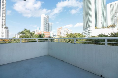 Снять в аренду кондоминиум в Майами, Флорида 58.34м2, № 1997383 - фото 12