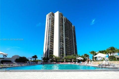 Copropriété à vendre à Aventura, Floride: 2 chambres, 121.98 m2 № 2056636 - photo 18