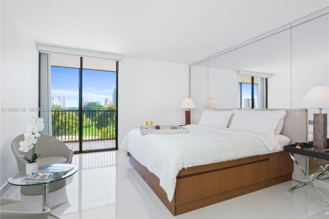 Copropriété à vendre à Aventura, Floride: 2 chambres, 121.98 m2 № 2056636 - photo 9