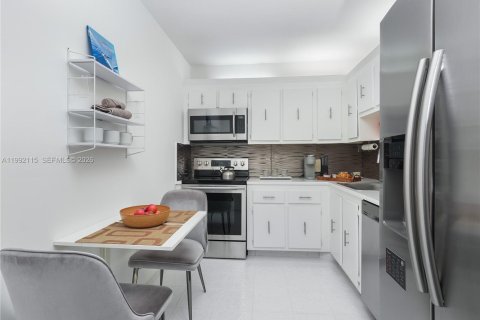 Copropriété à vendre à Aventura, Floride: 2 chambres, 121.98 m2 № 2056636 - photo 6