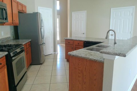 Villa ou maison à louer à Winter Haven, Floride: 4 chambres, 168.71 m2 № 2416392 - photo 3