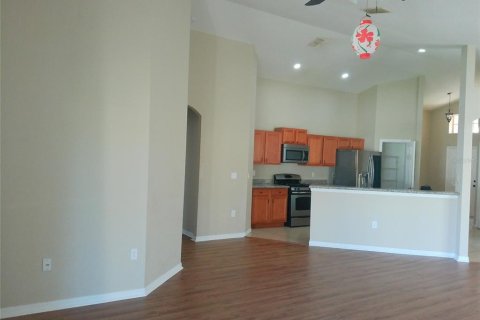 Villa ou maison à louer à Winter Haven, Floride: 4 chambres, 168.71 m2 № 2416392 - photo 7