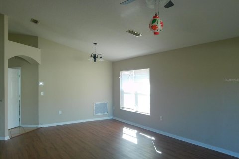 Villa ou maison à louer à Winter Haven, Floride: 4 chambres, 168.71 m2 № 2416392 - photo 9