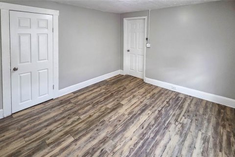 Propiedad comercial en venta en Lakeland, Florida, 4 dormitorios, 237.83 m2 № 2207624 - foto 5