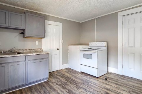 Propiedad comercial en venta en Lakeland, Florida, 4 dormitorios, 237.83 m2 № 2207624 - foto 7