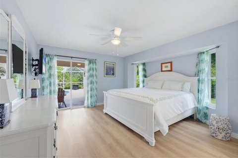 House in Englewood, Florida 5 bedrooms, 269.79 sq.m. № 2403578 - photo 26