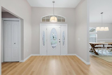 House in Englewood, Florida 5 bedrooms, 269.79 sq.m. № 2403578 - photo 12
