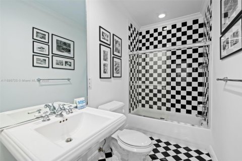 Купить таунхаус в Форт-Лодердейл, Флорида 3 спальни, 251.49м2, № 1964506 - фото 21