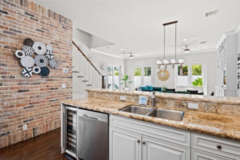 Купить таунхаус в Форт-Лодердейл, Флорида 3 спальни, 251.49м2, № 1964506 - фото 6