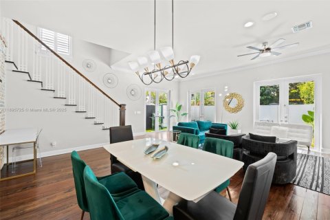 Купить таунхаус в Форт-Лодердейл, Флорида 3 спальни, 251.49м2, № 1964506 - фото 10