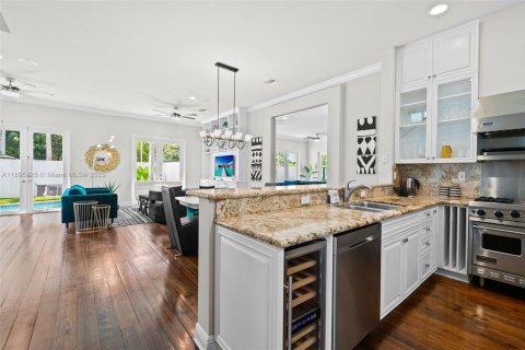 Купить таунхаус в Форт-Лодердейл, Флорида 3 спальни, 251.49м2, № 1964506 - фото 7