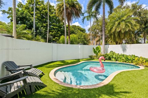 Купить таунхаус в Форт-Лодердейл, Флорида 3 спальни, 251.49м2, № 1964506 - фото 27