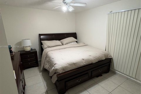 Купить кондоминиум в Хайалиа, Флорида 3 спальни, 121.61м2, № 2050959 - фото 10