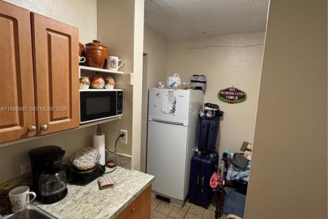 Купить кондоминиум в Хайалиа, Флорида 3 спальни, 121.61м2, № 2050959 - фото 19