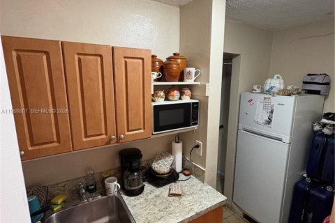 Купить кондоминиум в Хайалиа, Флорида 3 спальни, 121.61м2, № 2050959 - фото 18