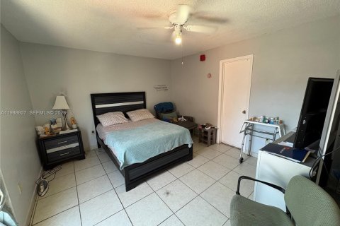 Купить кондоминиум в Хайалиа, Флорида 3 спальни, 121.61м2, № 2050959 - фото 16