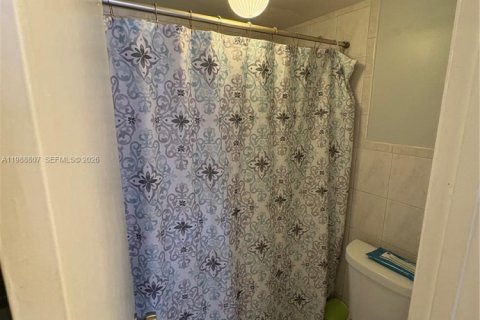 Купить кондоминиум в Хайалиа, Флорида 3 спальни, 121.61м2, № 2050959 - фото 23