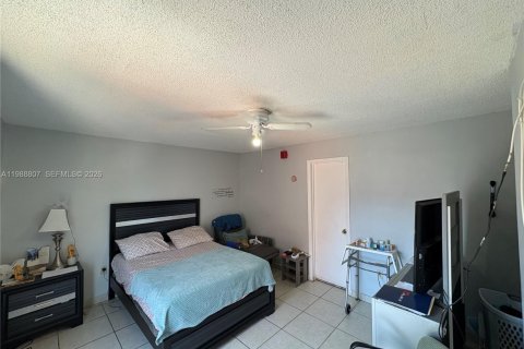 Купить кондоминиум в Хайалиа, Флорида 3 спальни, 121.61м2, № 2050959 - фото 24