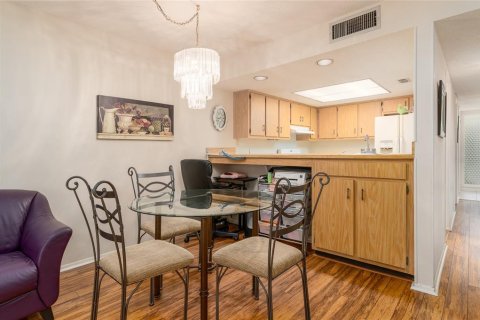 Condo in New Smyrna Beach, Florida, 2 bedrooms  № 1810188 - photo 6