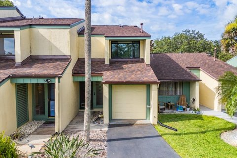 Condo in New Smyrna Beach, Florida, 2 bedrooms  № 1810188 - photo 1