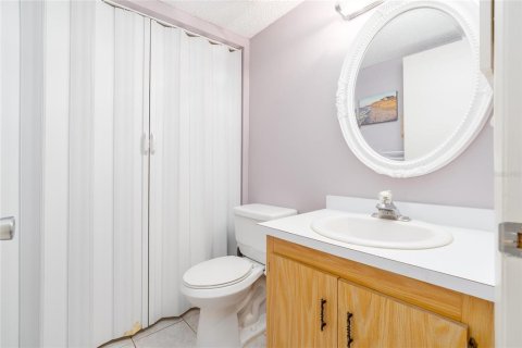 Condo in New Smyrna Beach, Florida, 2 bedrooms  № 1810188 - photo 10