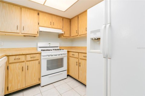 Condo in New Smyrna Beach, Florida, 2 bedrooms  № 1810188 - photo 4