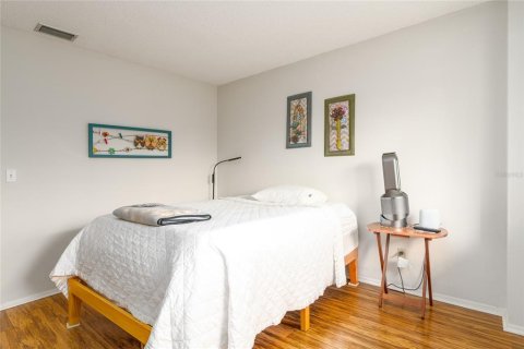 Condo in New Smyrna Beach, Florida, 2 bedrooms  № 1810188 - photo 13